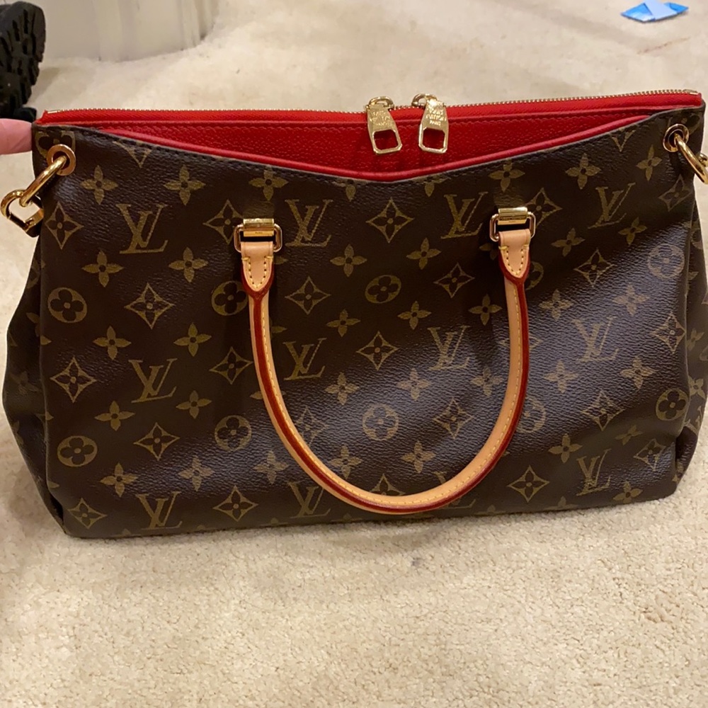 Louis Vuitton Pallas Cerise